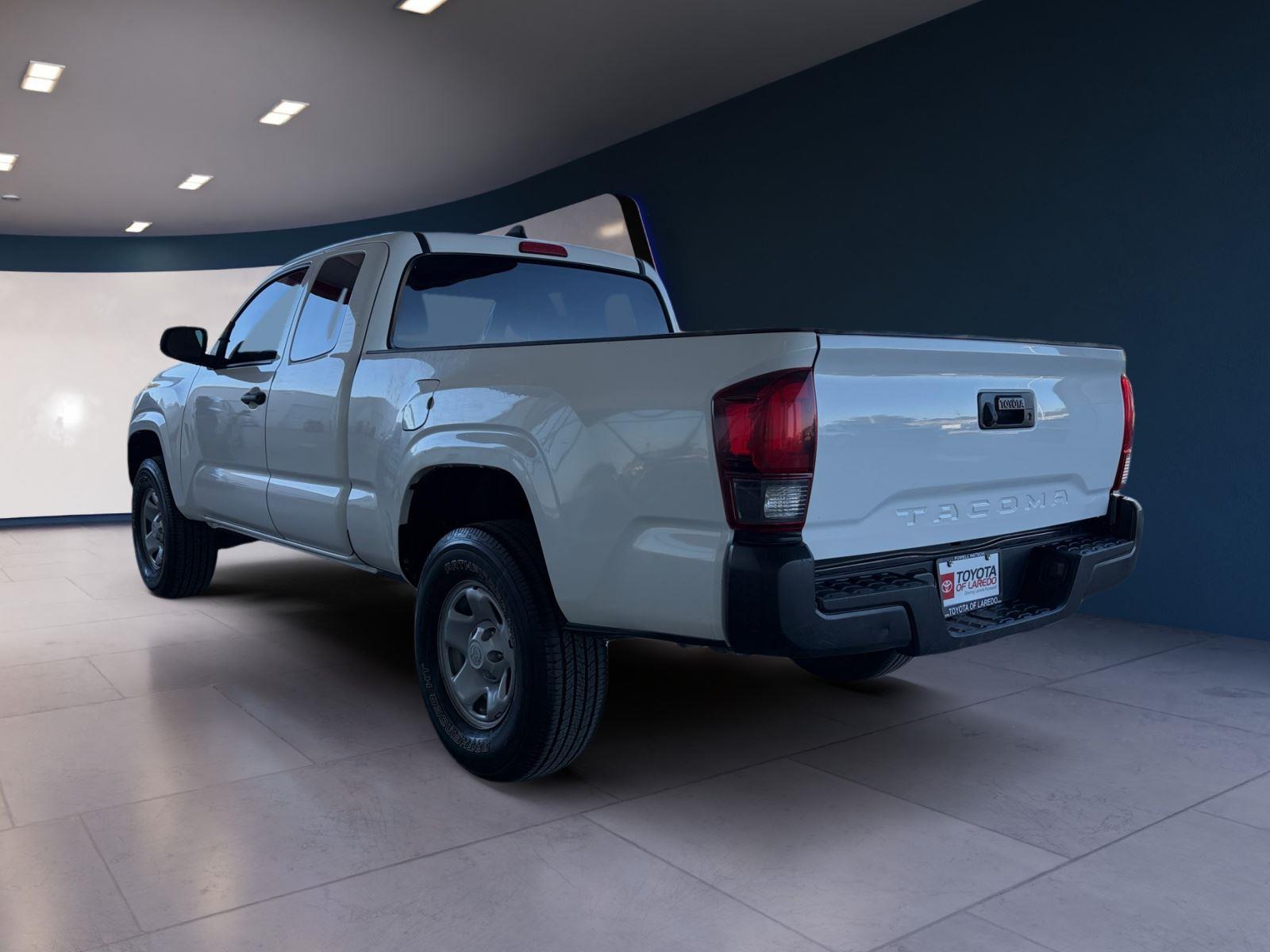 2022 Toyota Tacoma SR Access Cab photo 3