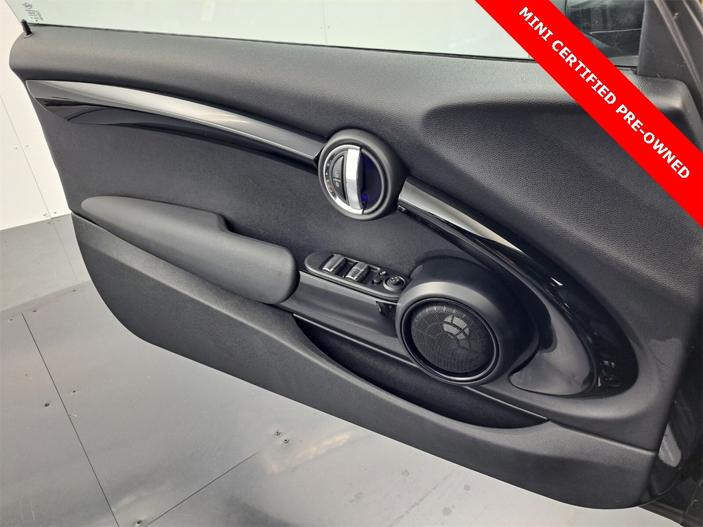 2021 Mini Cooper S Iconic photo 24