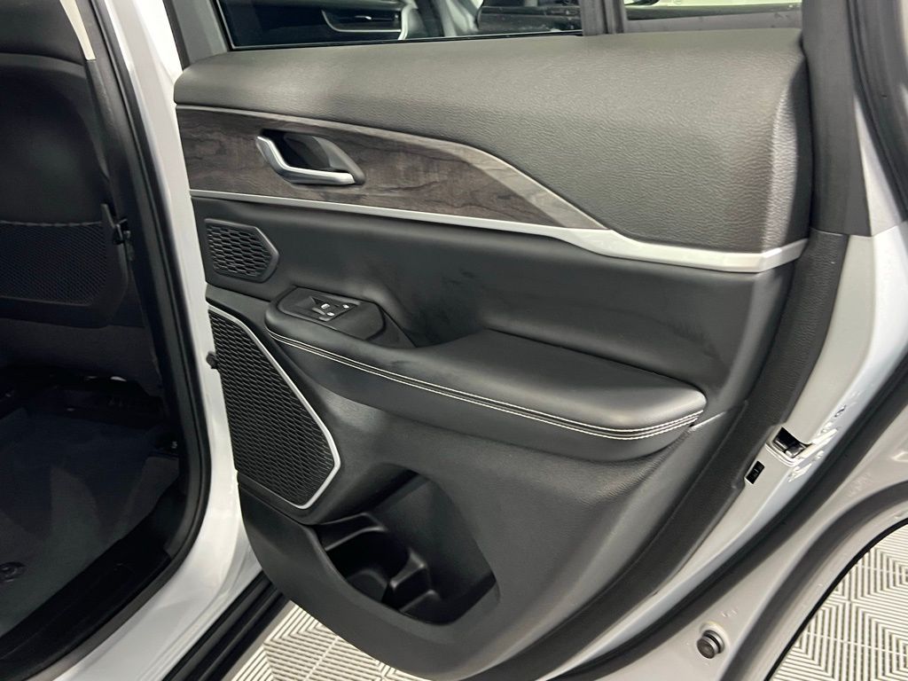 2023 Jeep Cherokee 4xe photo 24