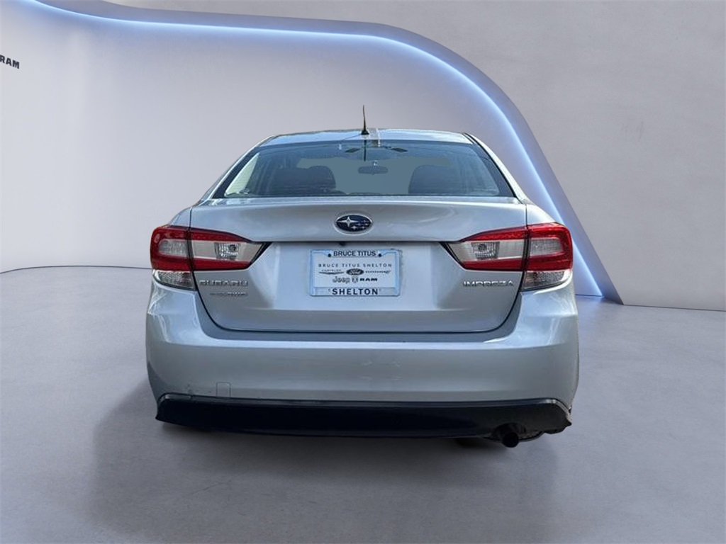 2019 Subaru Impreza 2.0i photo 4