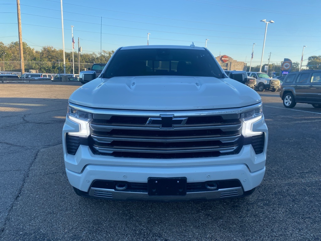 Used 2022 Chevrolet Silverado 1500 High Country with VIN 1GCUDJEL9NZ558723 for sale in Kansas City