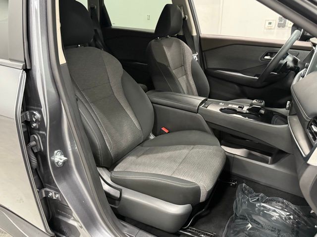 2023 Nissan Rogue SV photo 26