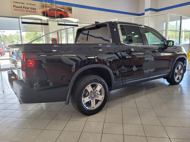 2025 Honda Ridgeline RTL photo 4