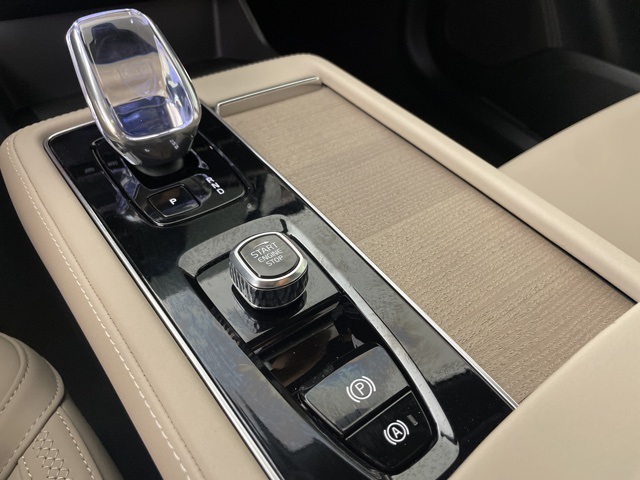 2026 Volvo XC90 B5 AWD Core photo 31