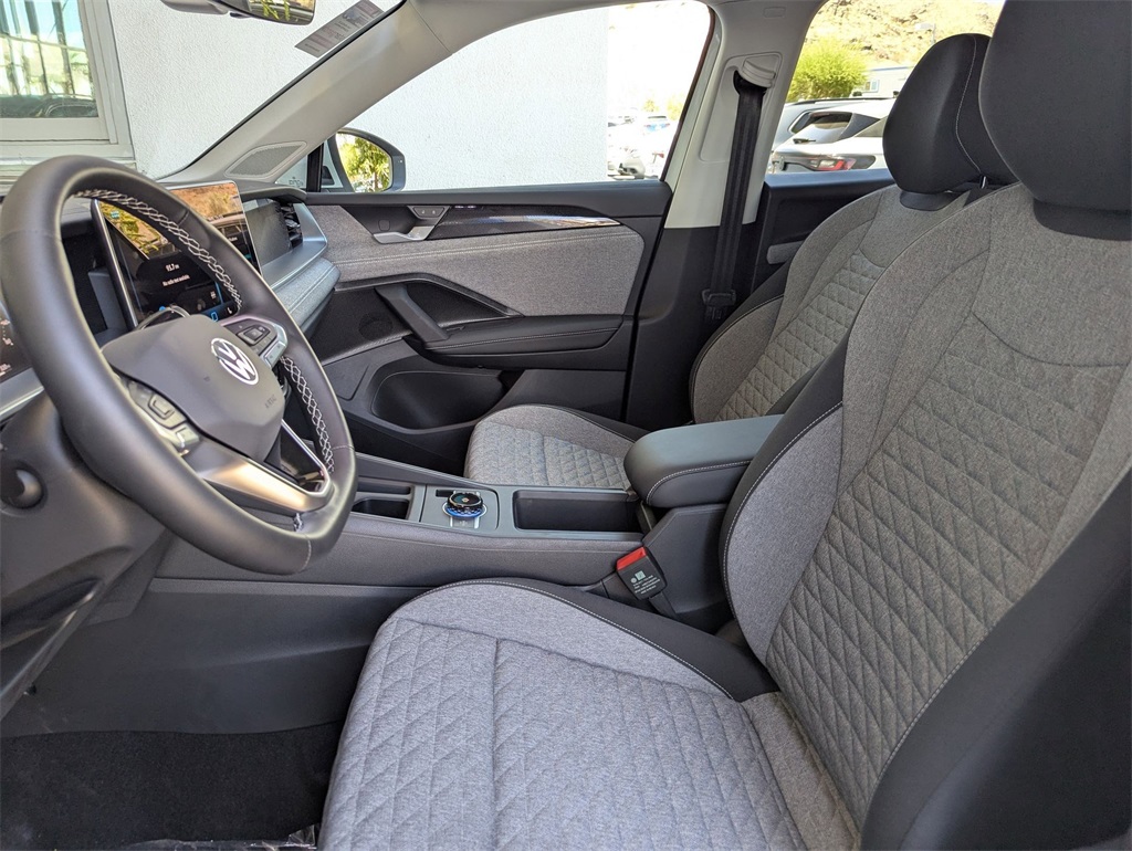 2025 Volkswagen Tiguan S photo 12