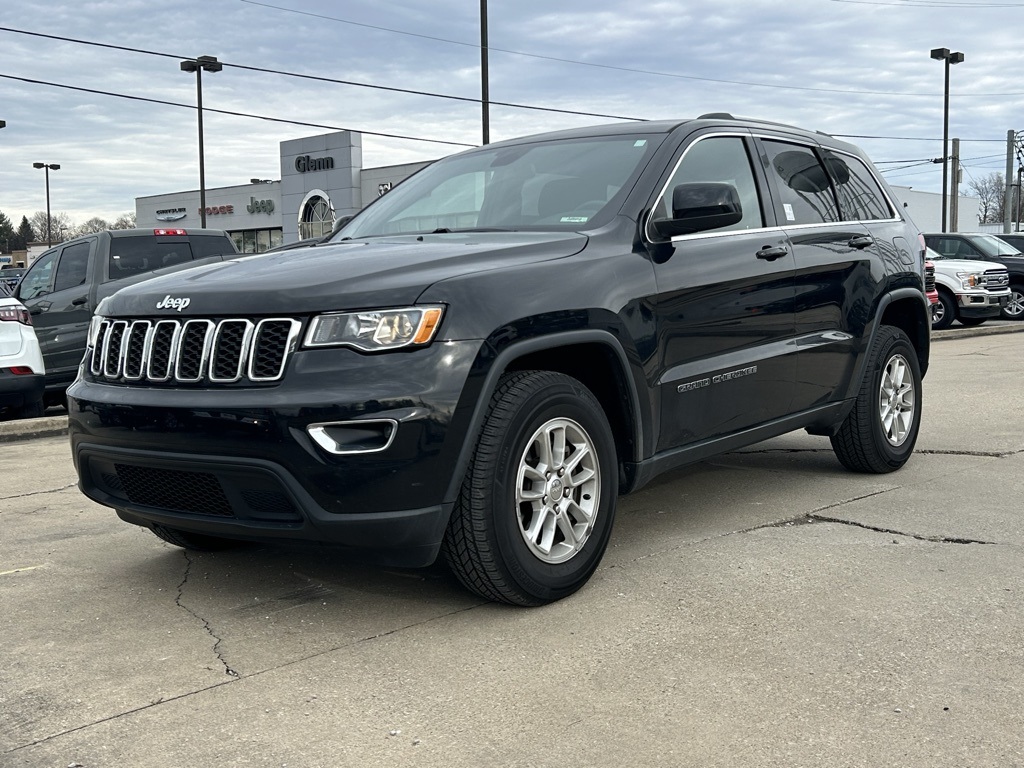 2018 Jeep Grand Cherokee Laredo E photo 2