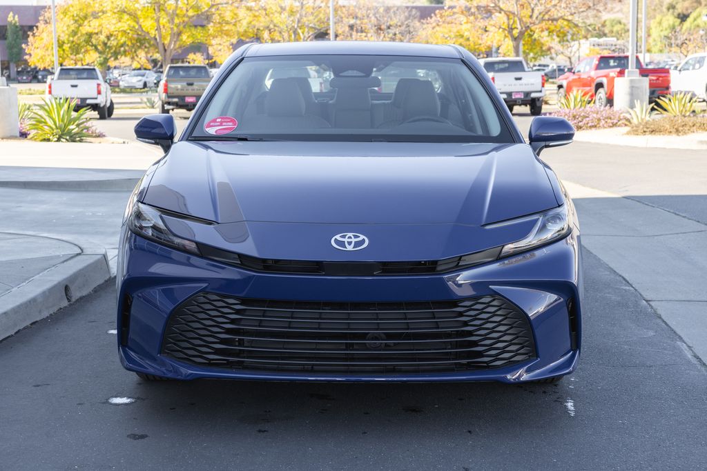 2025 Toyota Camry LE photo 3