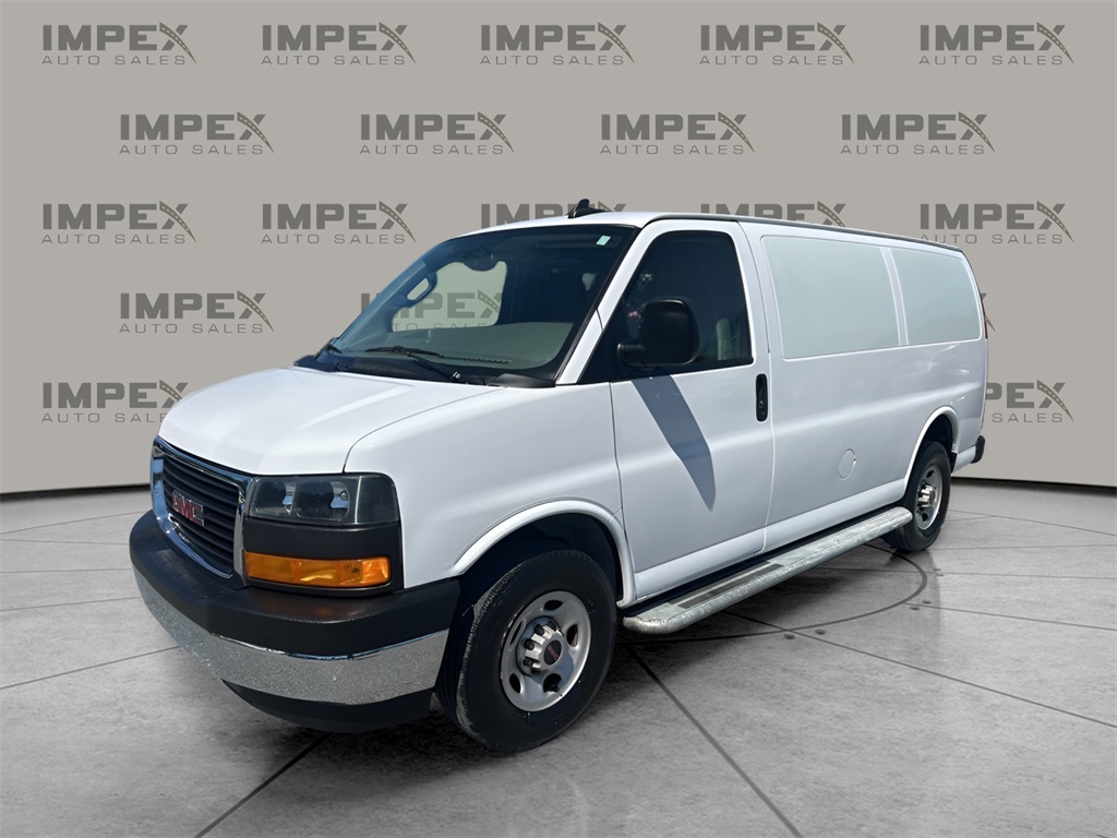 2023 GMC Savana Cargo Work Van's photo