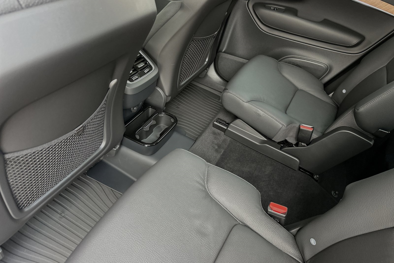2025 Volvo XC90 Plus photo 11