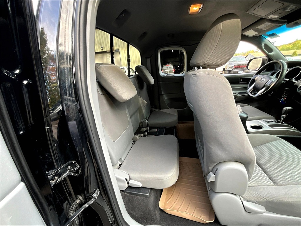 2013 Toyota Tacoma Base 4x4 Access Cab photo 16