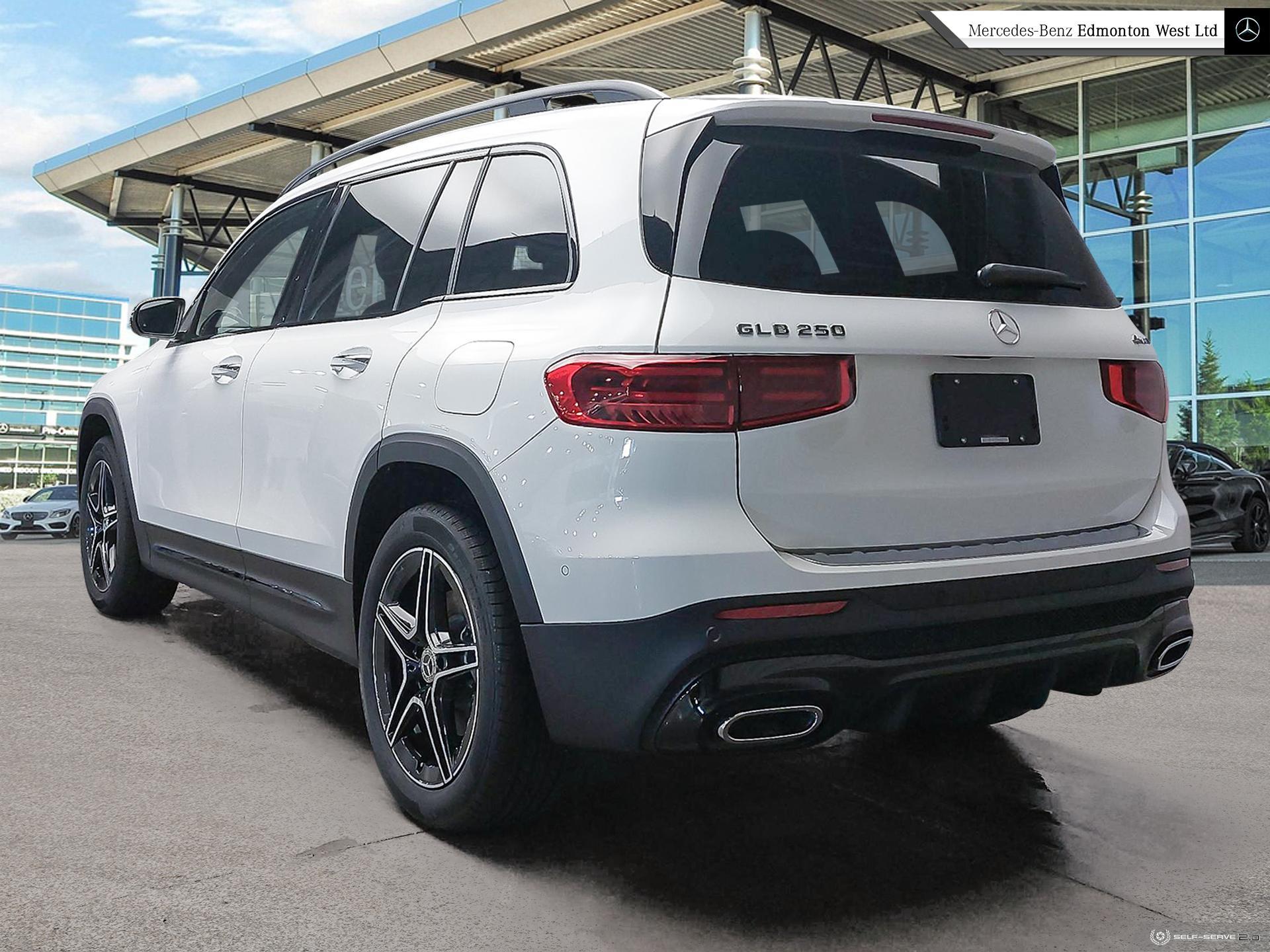 2026 Mercedes Benz GL 250 4MATIC photo 4