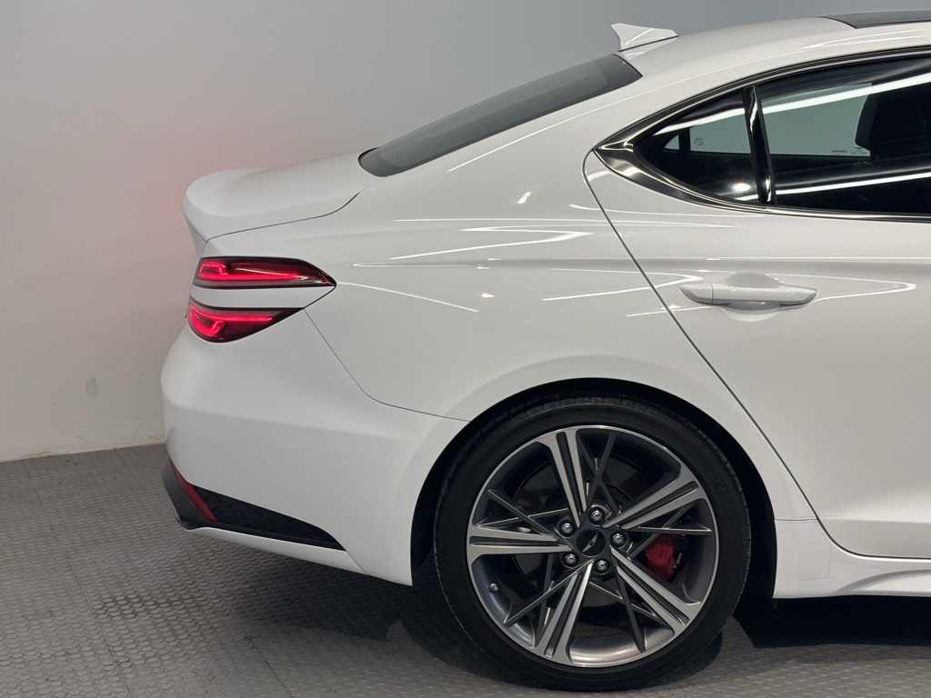 2025 Genesis G70 Sport Prestige photo 6