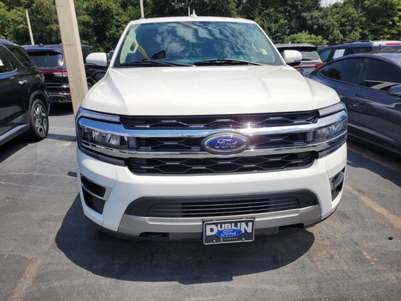 2023 Ford Expedition Limited photo 2