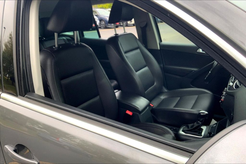 2014 Volkswagen Tiguan SE photo 6