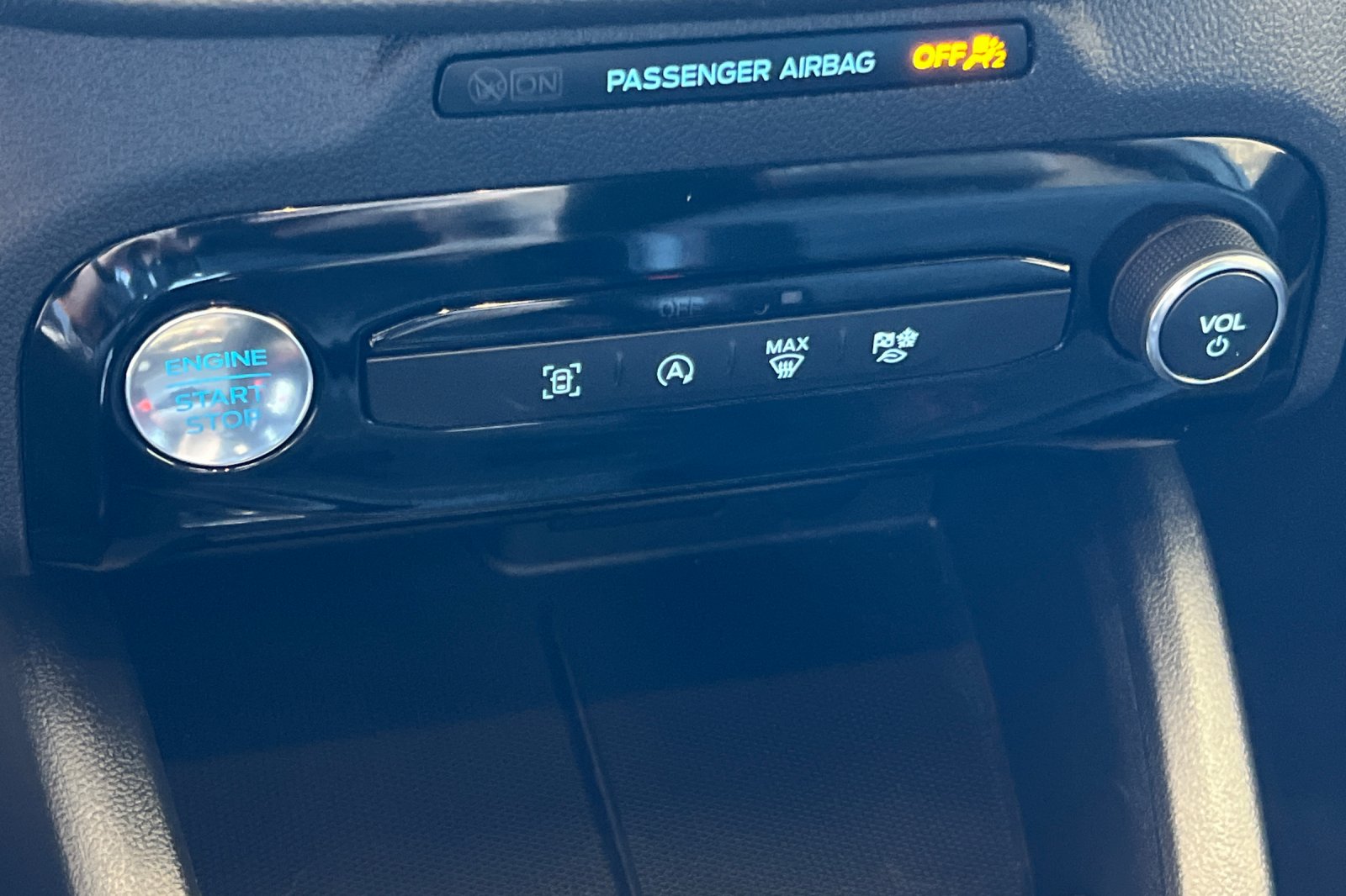 2025 Ford Escape ST-Line photo 21