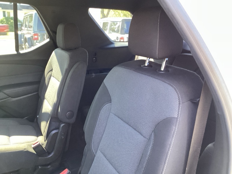 2022 Chevrolet Traverse Cloth photo 13