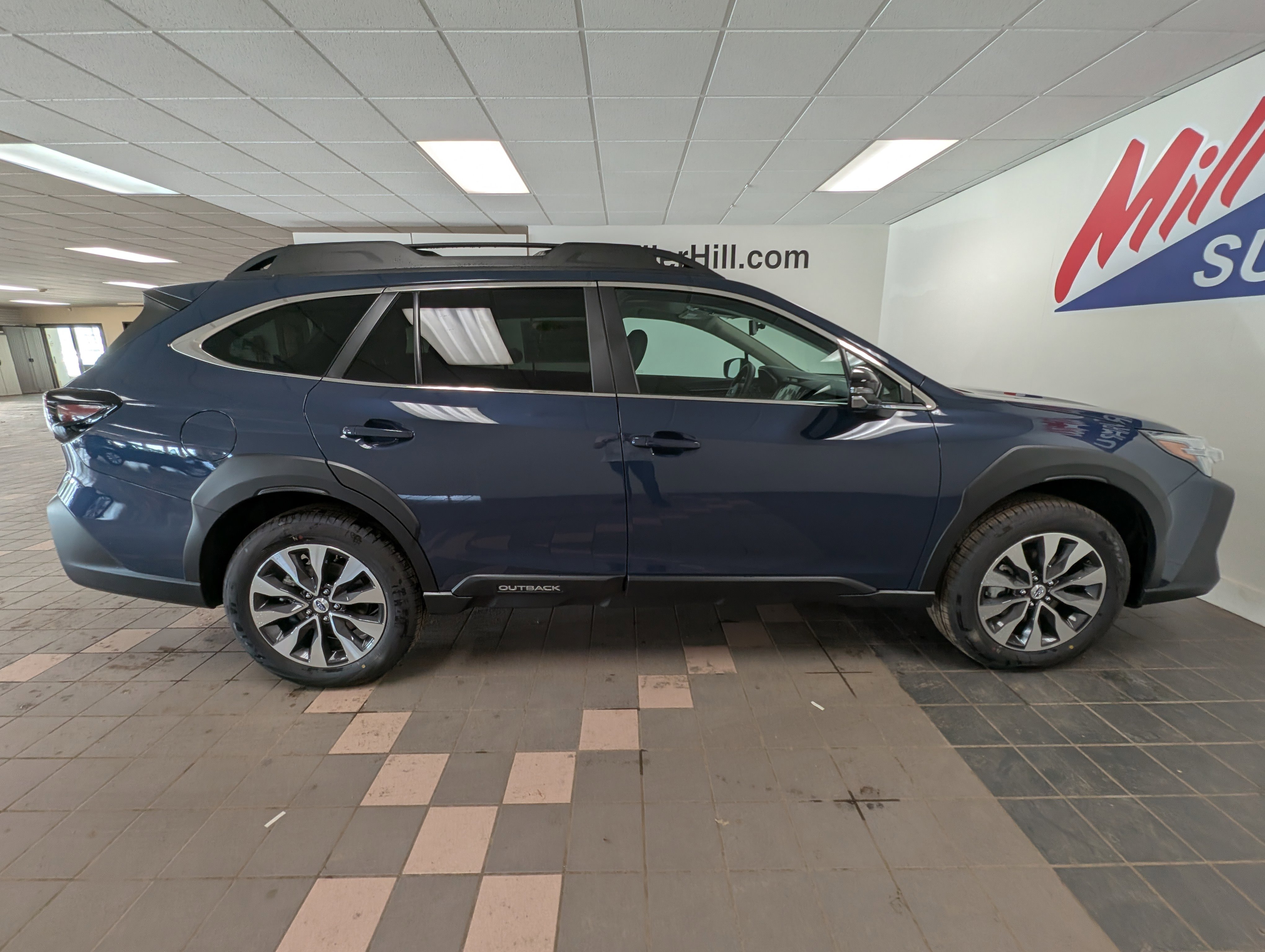 2025 Subaru Outback Limited photo 4