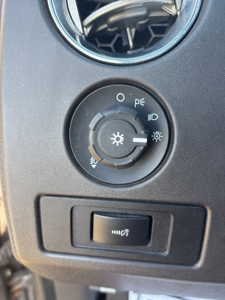 2012 Ford F-150 XLT photo 15