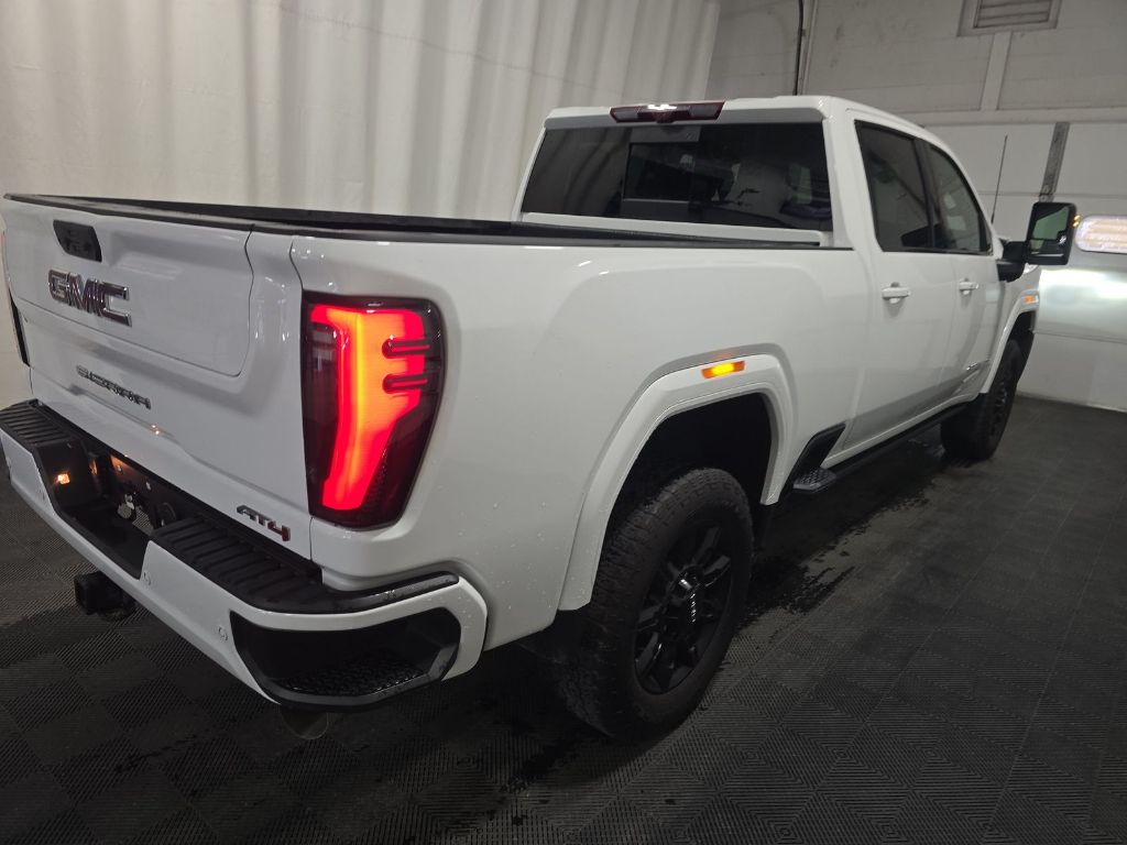 2024 Gmc Sierra 2500 AT4 photo 3