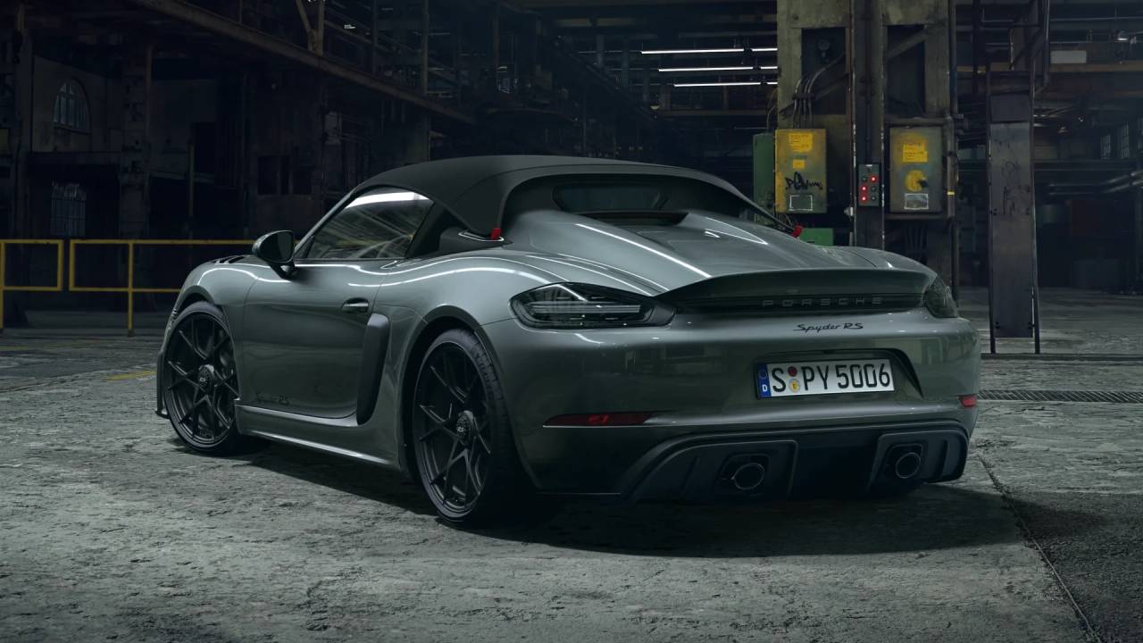 2025 Porsche Boxster Spyder photo 3
