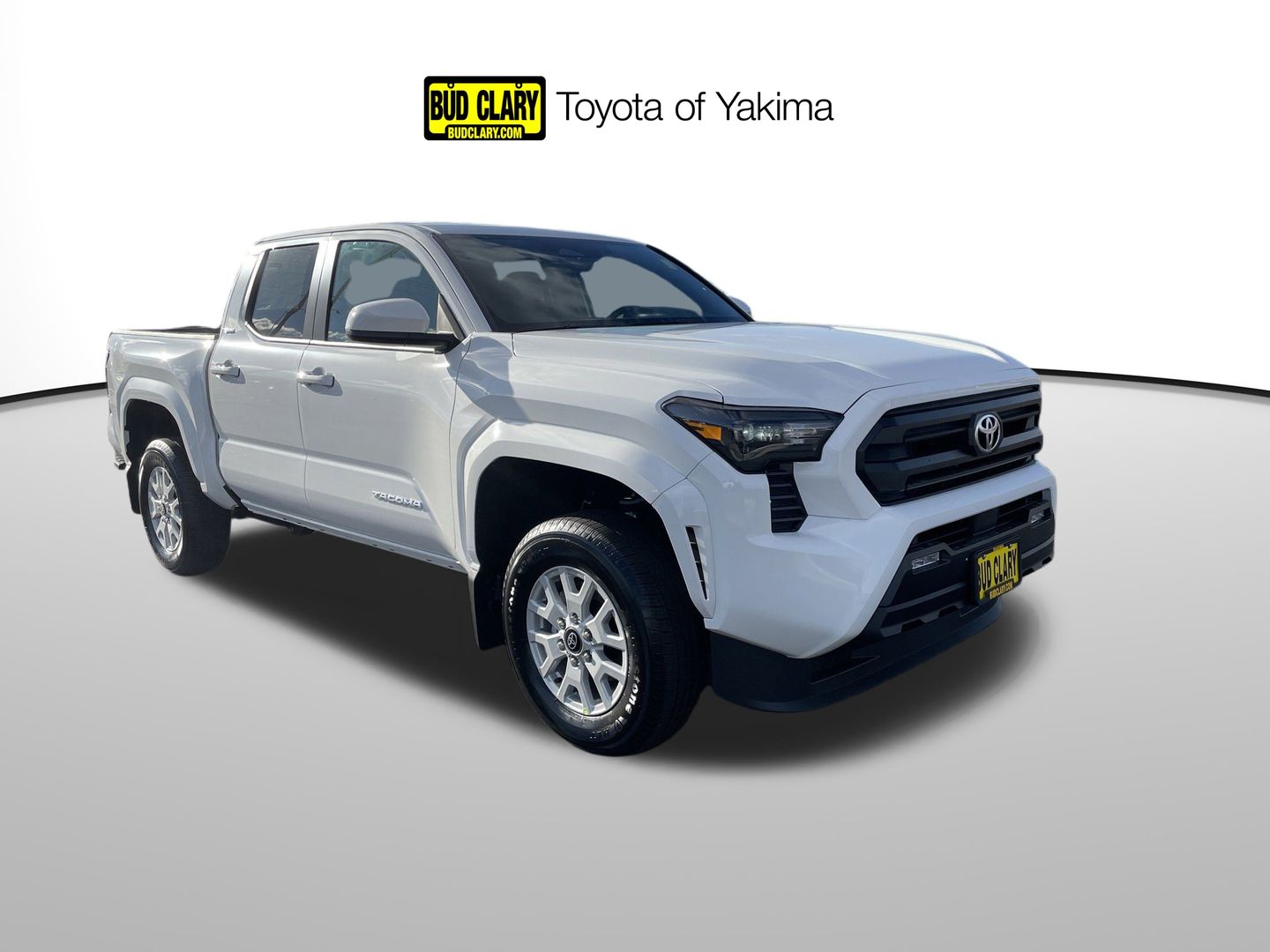 2025 Toyota Tacoma SR5's photo