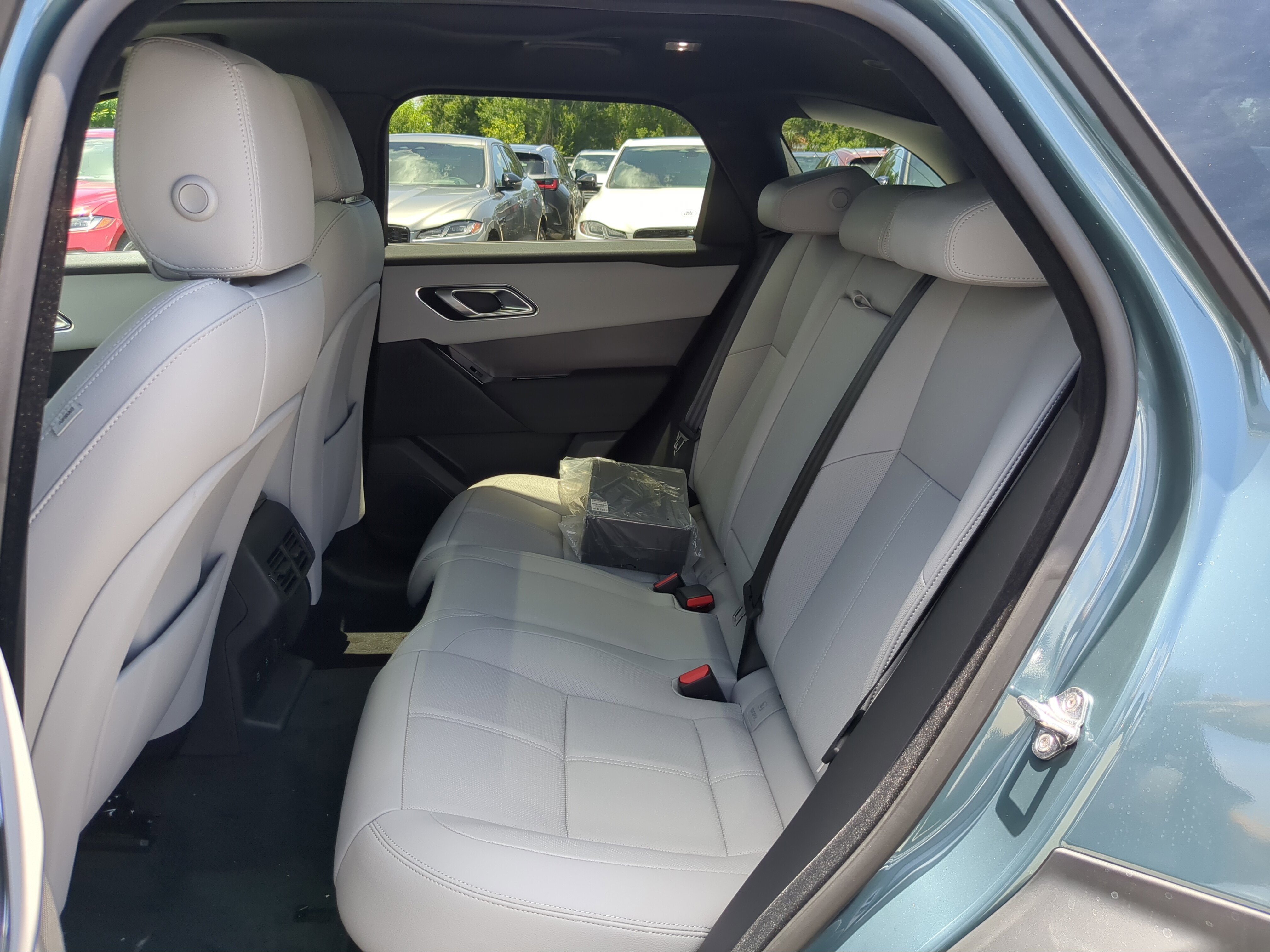 2026 Land Rover Range Rover Velar S photo 11