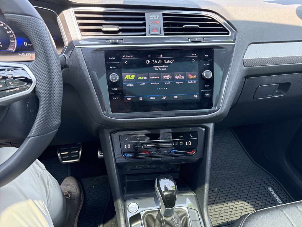 2024 Volkswagen Tiguan SE R-Line Black photo 13