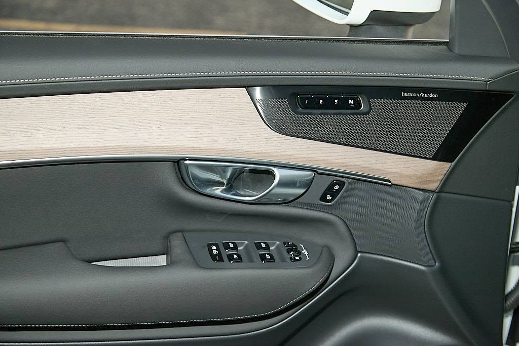 2026 VOLVO XC90 - Image 10