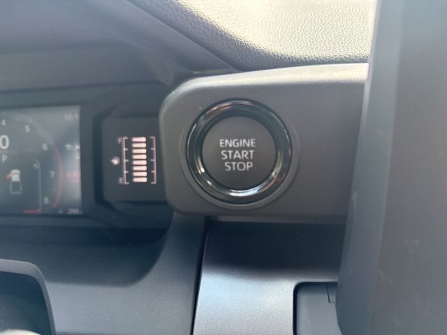 2025 Toyota Tacoma SR5 4x4 Double Cab photo 19