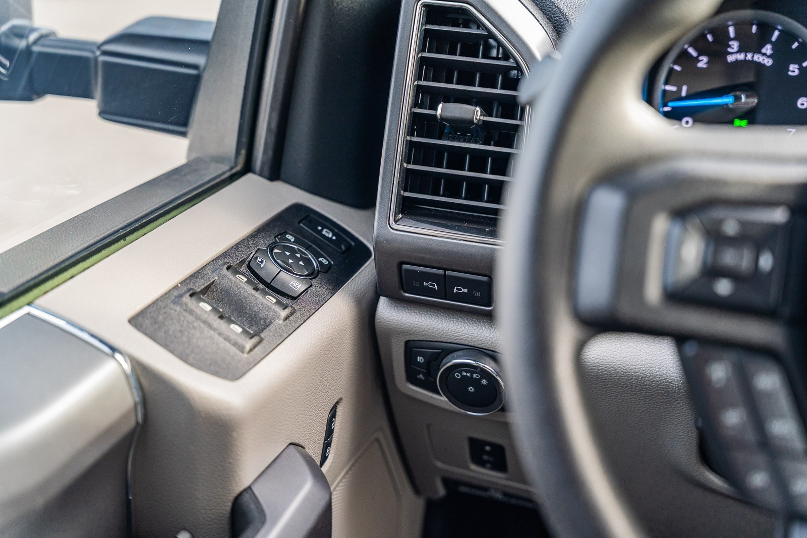 2019 Ford F-250 XLT photo 23