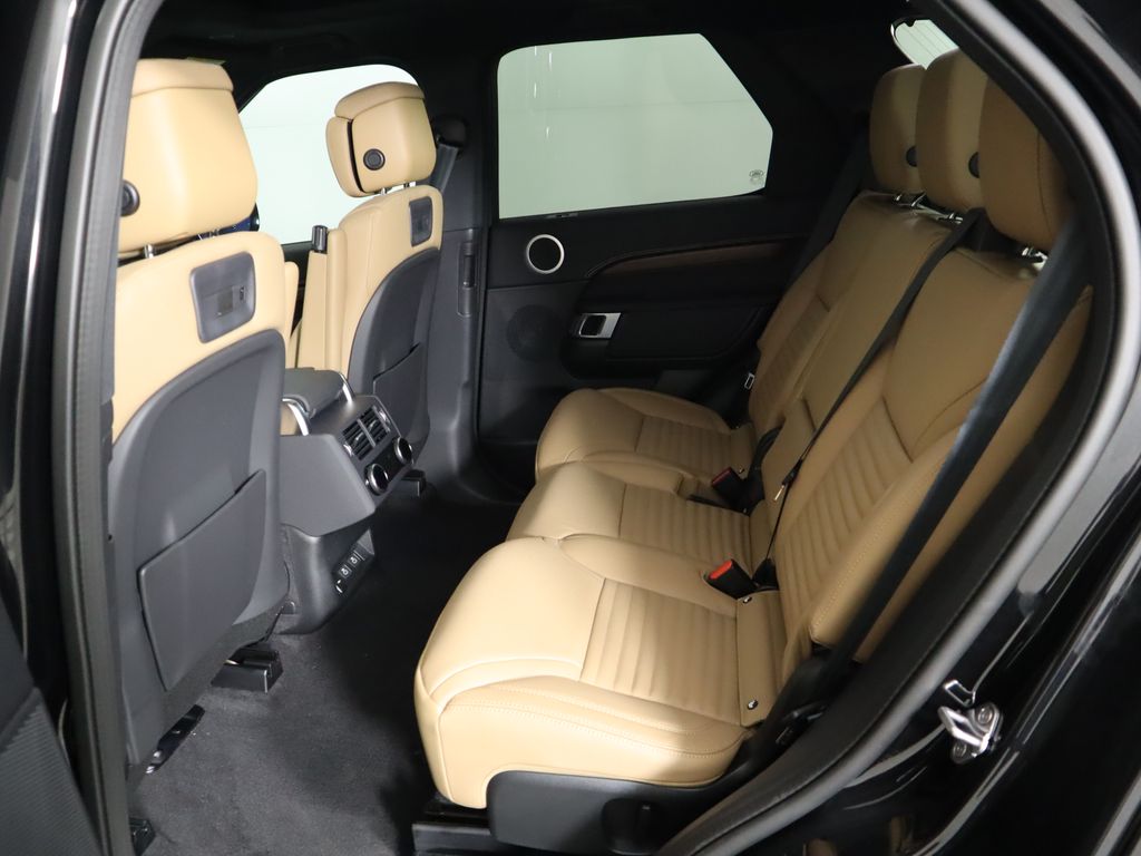 2025 Land Rover Discovery SE photo 20