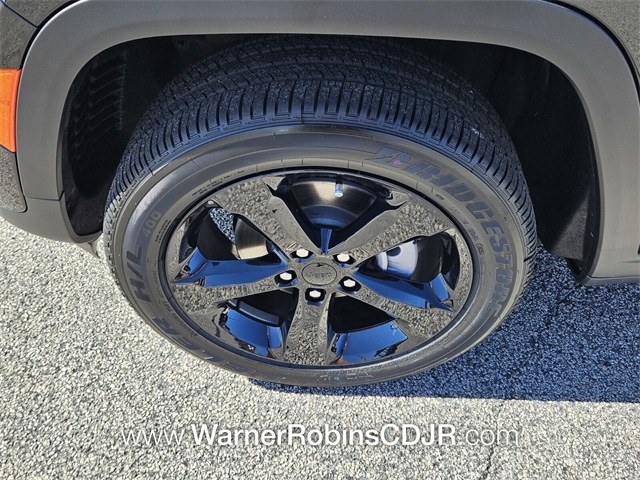 2025 Jeep Grand Cherokee Altitude X photo 17