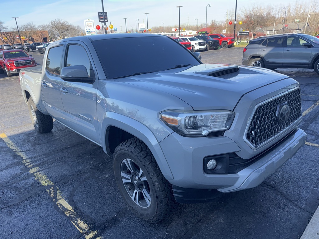 2018 Toyota Tacoma TRD Sport's photo
