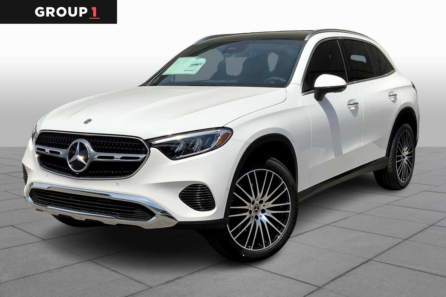 2025 Mercedes-Benz GLC Base's photo