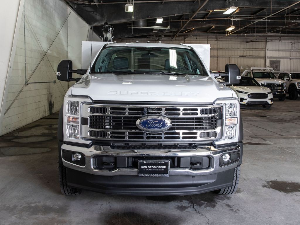 2024 Ford F-550 photo 7