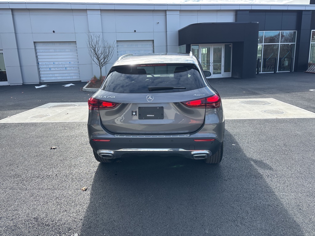 2025 Mercedes Benz GLA 250 4MATIC photo 3