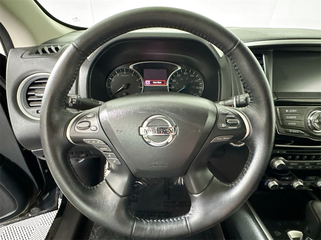 2019 Nissan Pathfinder SV photo 35