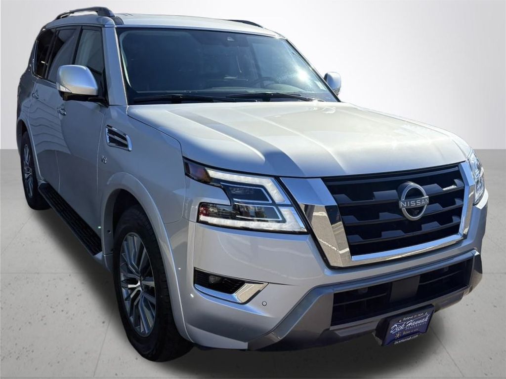 2022 Nissan Armada SL photo 4
