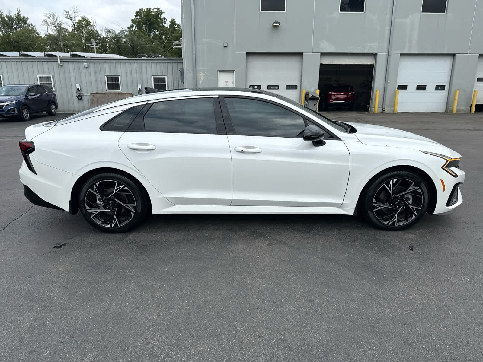 2025 Kia K5 GT-Line photo 2