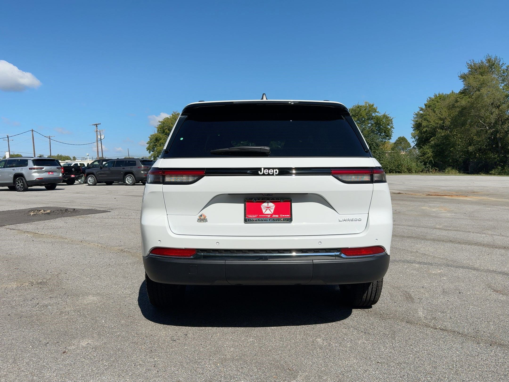 2025 Jeep Grand Cherokee Laredo photo 9