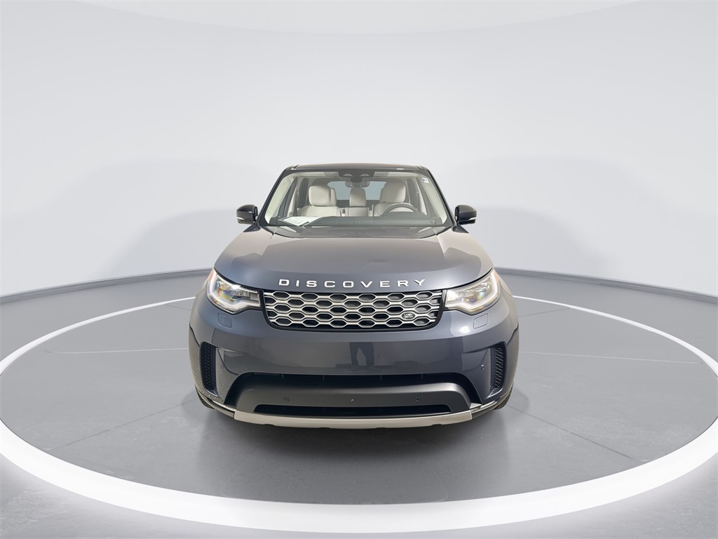2025 Land Rover Discovery S photo 2