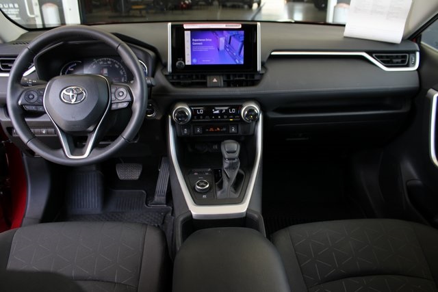 2024 Toyota RAV4 Hybrid XLE photo 34
