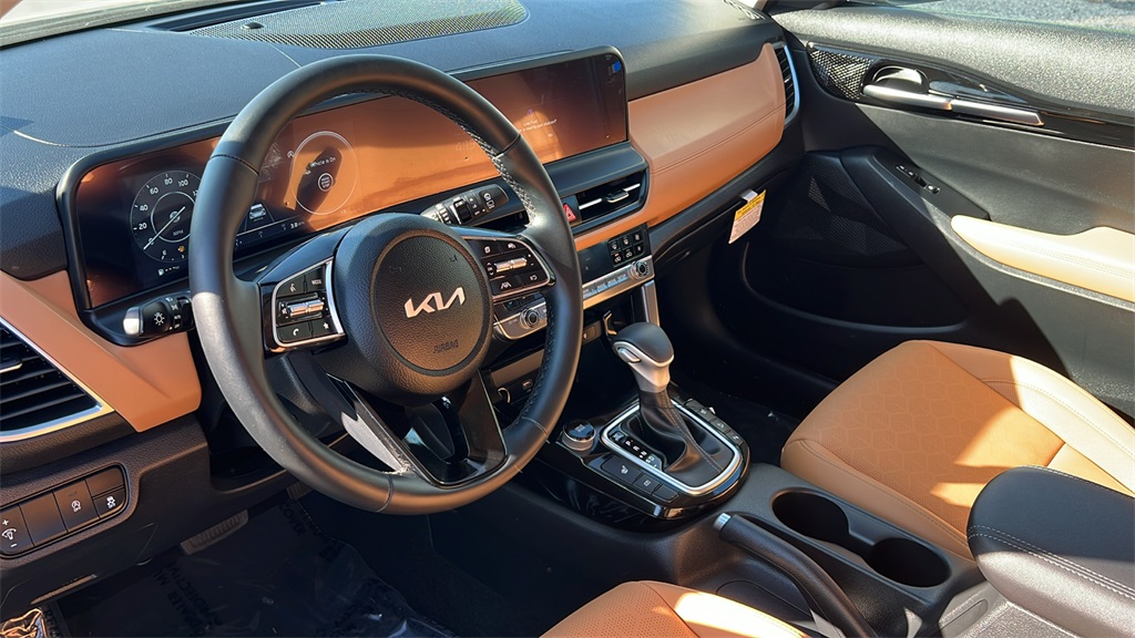 2026 Kia Seltos EX photo 15