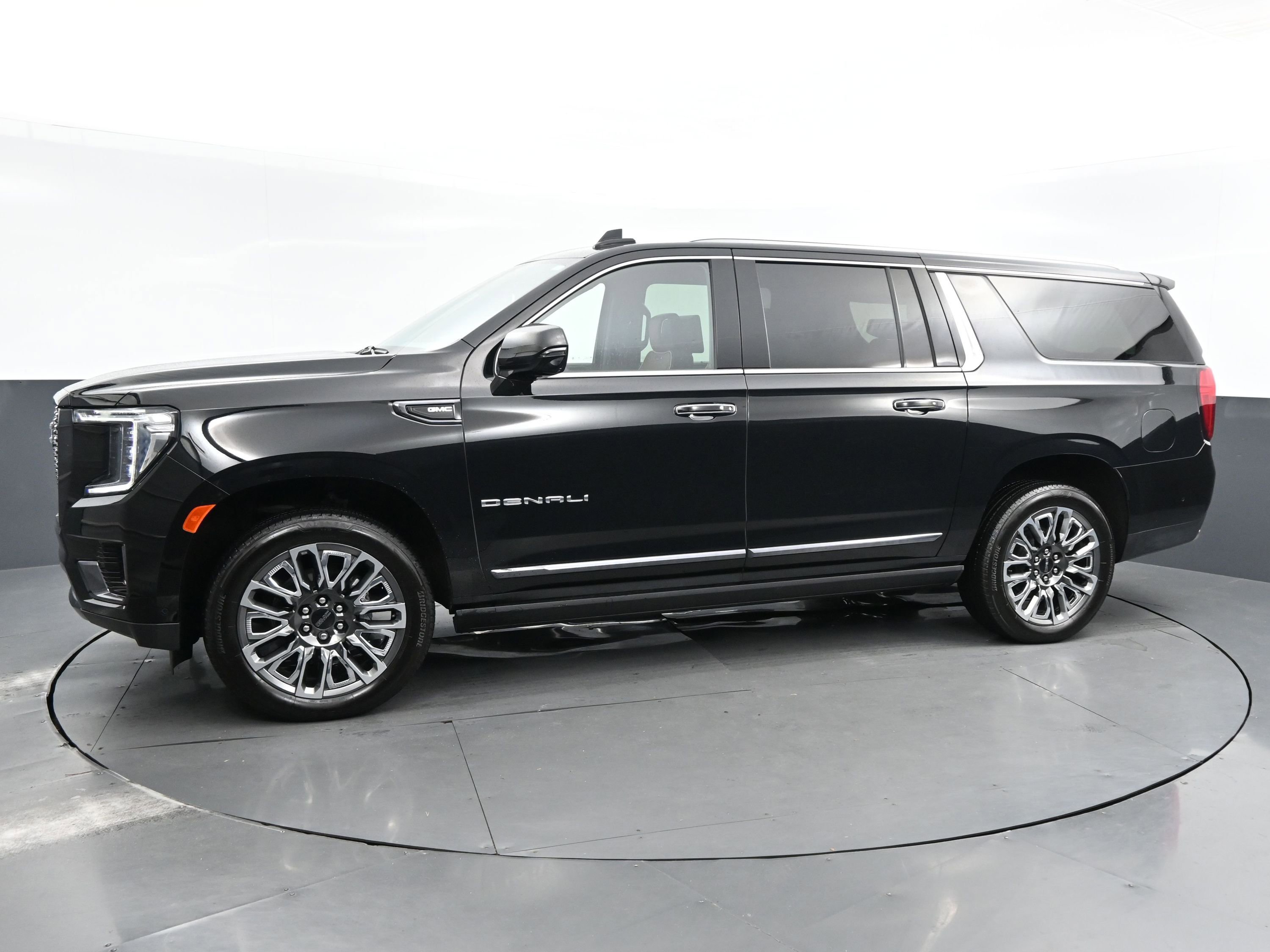 2024 Gmc Yukon XL Denali Ultimate photo 4