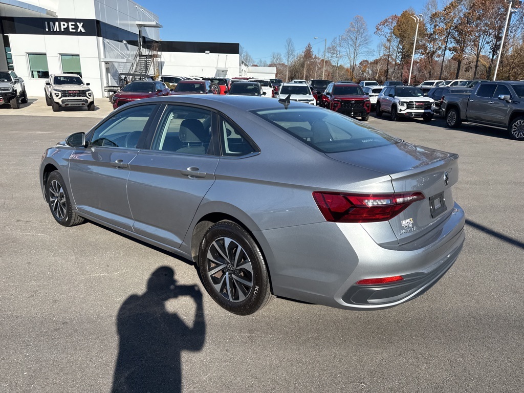 2024 Volkswagen Jetta 1.5T S photo 2