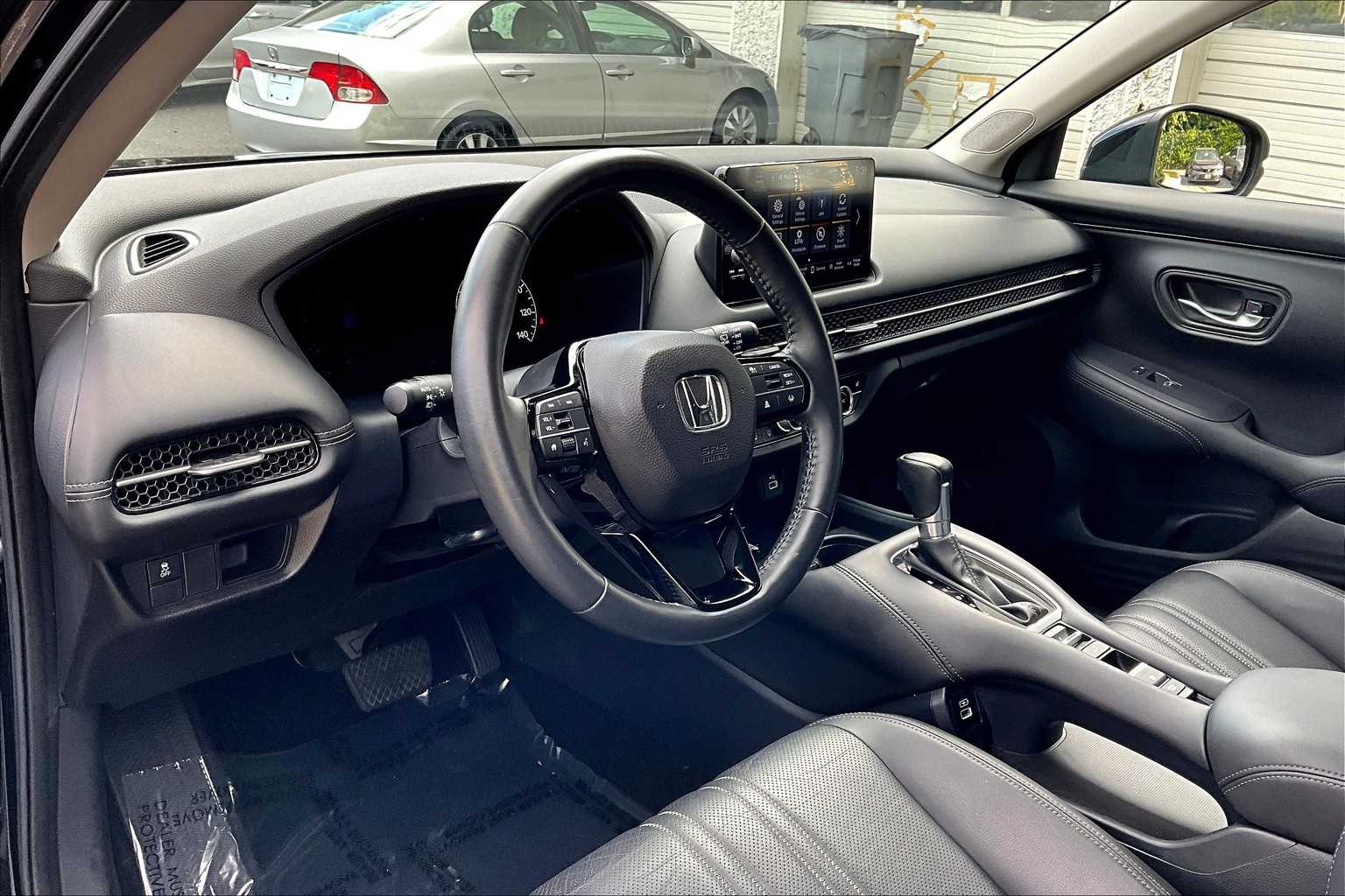 2023 Honda HR-V EX-L photo 32