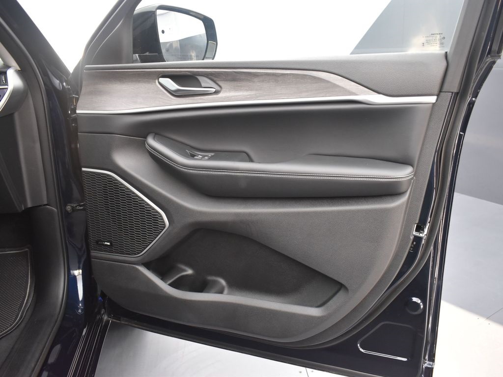 2023 Jeep Grand Cherokee 4xe photo 16