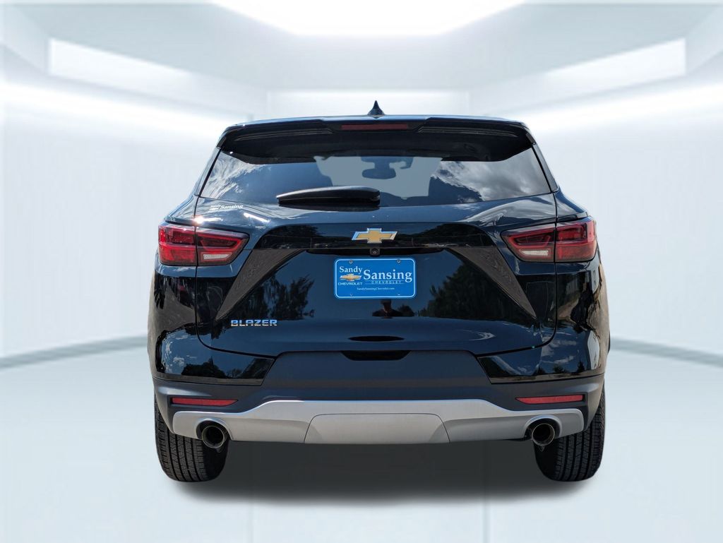 2023 Chevrolet Blazer 2LT photo 3
