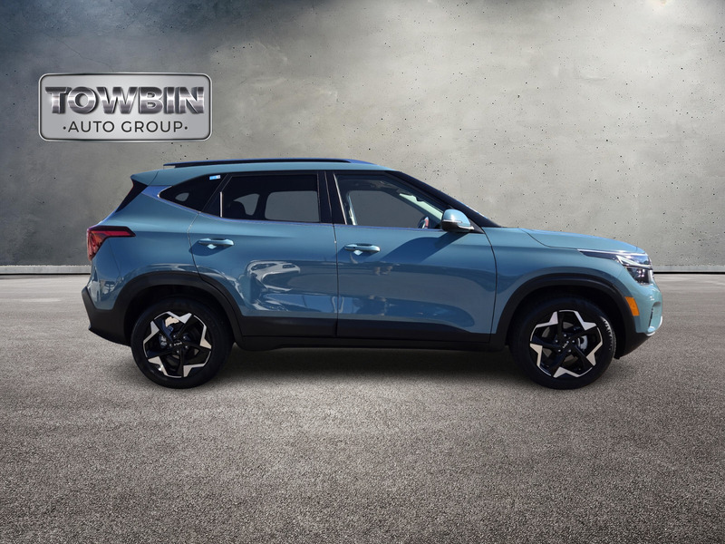 2024 Kia Seltos EX photo 2