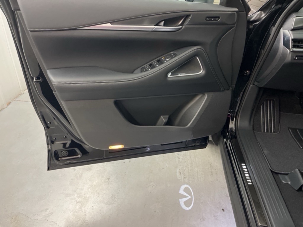 2025 Infiniti QX60 Luxe photo 11